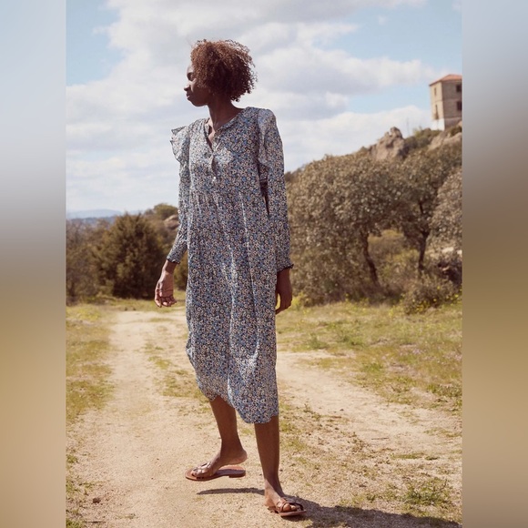 Sonmer Dresses & Skirts - Sonmer Ruffle Sleeve Floral Dress NWT